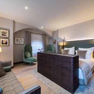King Room Bradshaw